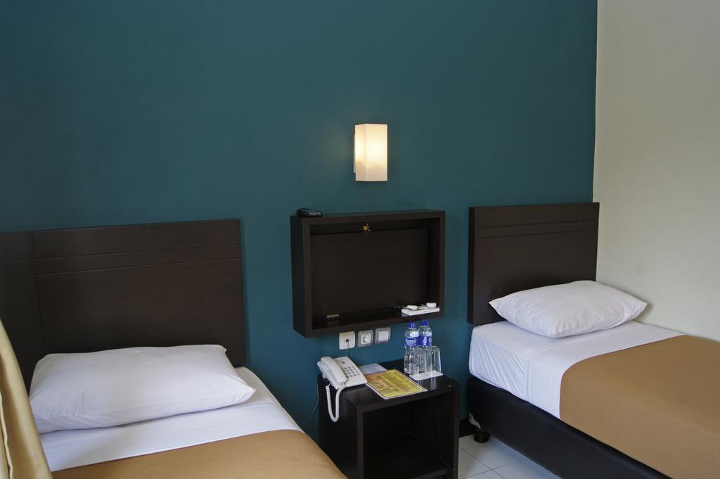 The Winner Premier Hotel Pemalang Δωμάτιο φωτογραφία