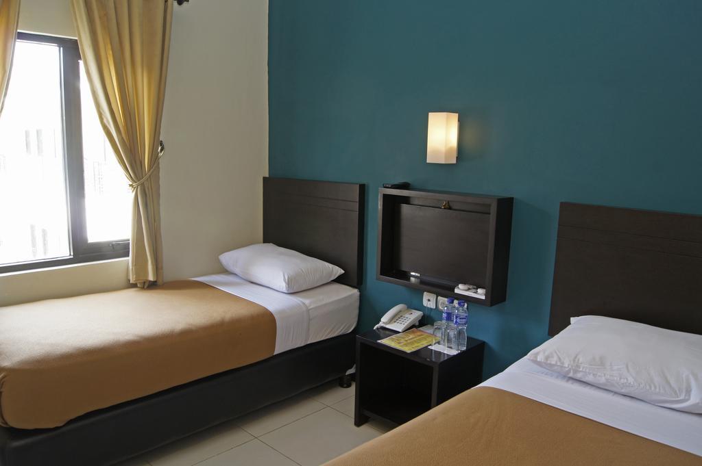 The Winner Premier Hotel Pemalang Δωμάτιο φωτογραφία