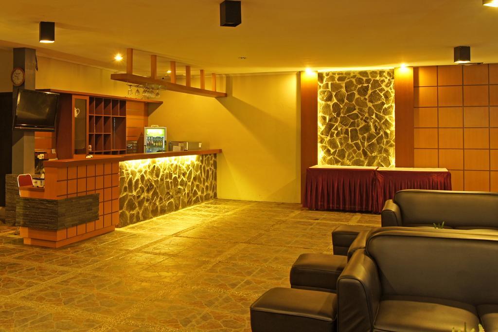 The Winner Premier Hotel Pemalang Εξωτερικό φωτογραφία